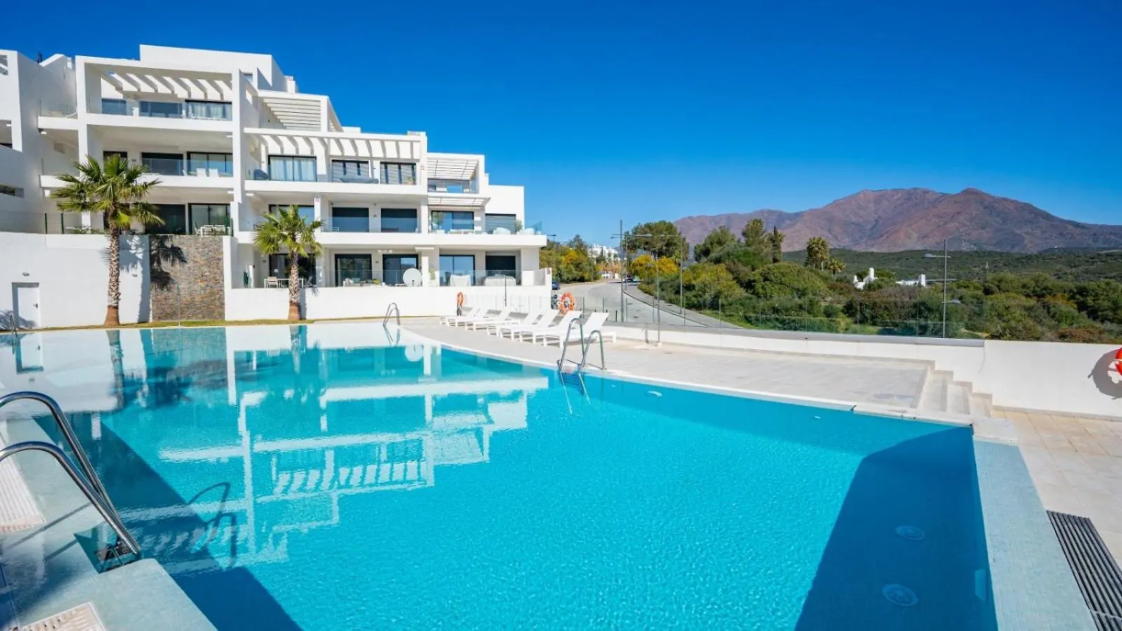 Mirador Del Golf Estepona Apartment Spain